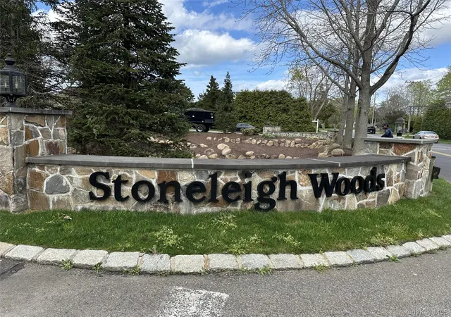 47th image of 156 Stoneleigh Dr, Riverhead, NY 11901 | MLS# 989122