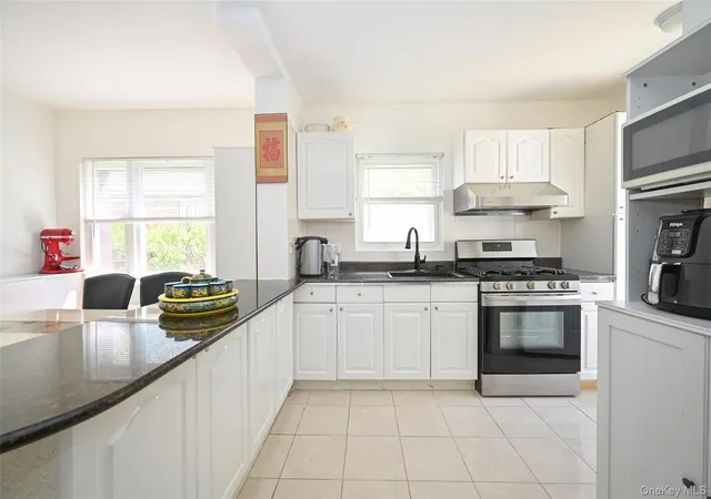 Photo 4 of Sale Pending at 223-14 Kingsbury Ave, New York, NY 11364 | MLS# 989140 | Listing updated on 2026-08-31