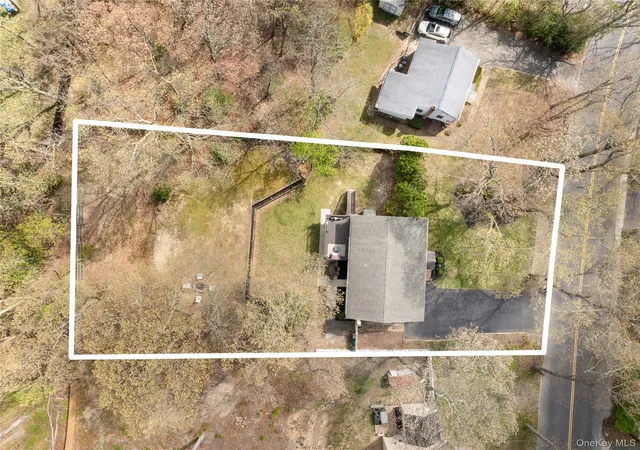 3rd image of 591 Meadow Rd, Smithtown, NY 11754 | MLS# 989141