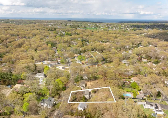 4th image of 591 Meadow Rd, Smithtown, NY 11754 | MLS# 989141