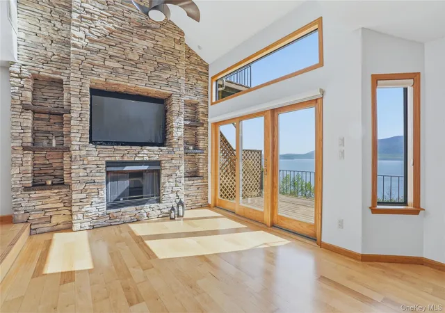 Photo 3 of Sale Pending at 739 Hewitt Ln, New Windsor, NY 12553 | MLS# 989150 | Listing updated on 2026-09-04