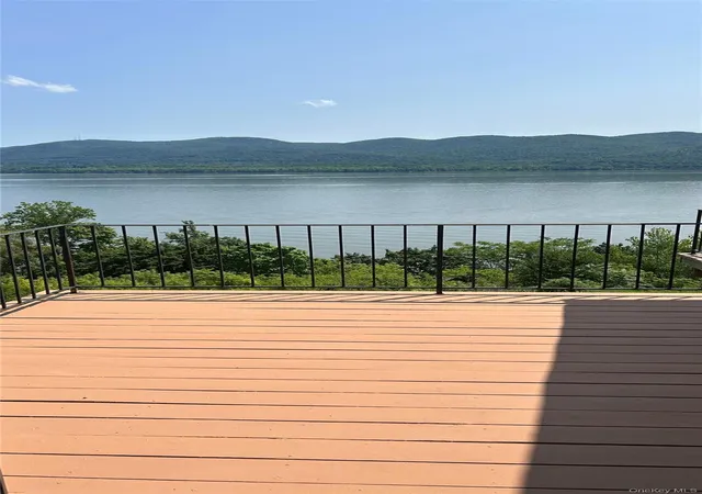35th image of 739 Hewitt Ln, New Windsor, NY 12553 | MLS# 989150