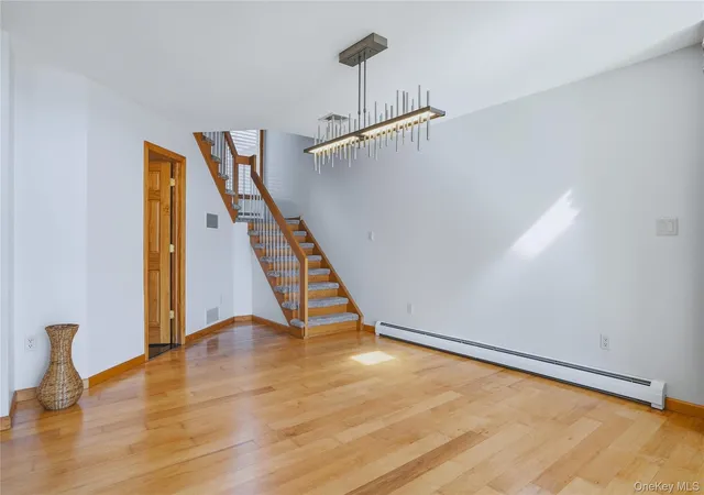 Listing Photo 5 - Condo for sale in building located at 739 Hewitt Ln, New Windsor, NY 12553