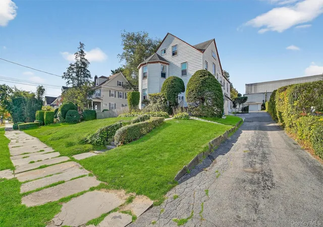Homes for sale in New Rochelle, NY | 81 Woodland Ave, New Rochelle, NY 10805 | MLS# 989151