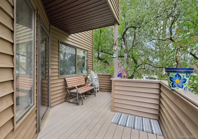 Photo 4 of Sale Pending at 28 Tulip Ct #28 IN BLDG 3, Clarkstown, NY 10954 | MLS# 989158 | Listing updated on 2026-05-30