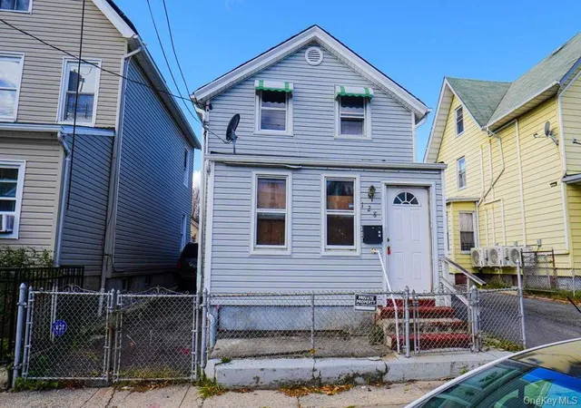 Homes for sale in Mount Vernon, NY | 128 N 7th Ave, Mount Vernon, NY 10550 | MLS# 989183