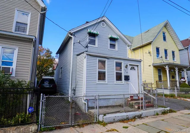 Homes for sale in Mount Vernon, NY | 128 N 7th Ave, Mount Vernon, NY 10550 | MLS# 989183