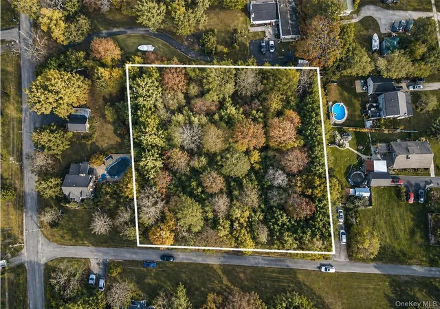 3rd image of 3 Patterson Ave, Eastport, NY 11941 | MLS# 989189