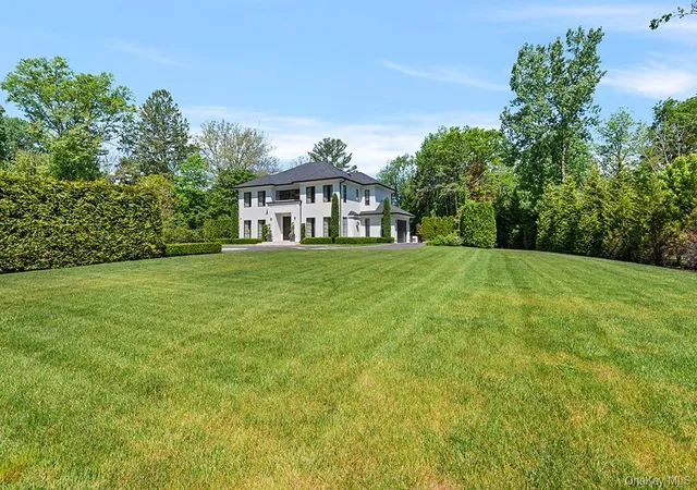Photo 3 of Sale Pending at 22 Eastview Ln, Glen Head, NY 11545 | MLS# 989235 | Listing updated on 2026-06-27