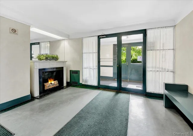 3rd image of 2600 Henry Hudson Pkwy, New York, NY 10463