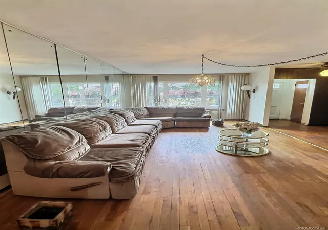 Photo 3 of Sale Pending at 147 25 Brookville Blvd, New York, NY 11422 | MLS# 989260 | Listing updated on 2026-08-05