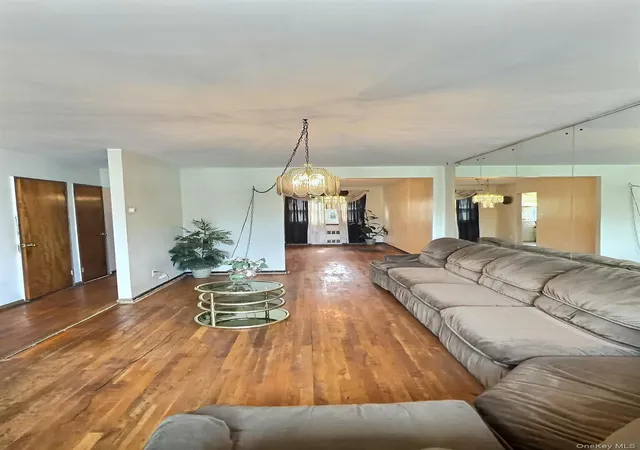 Photo 3 of Sale Pending at 147-25 Brookville Blvd, New York, NY 11422 | MLS# 989260 | Listing updated on 2026-08-05