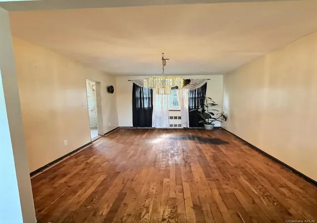 Photo 4 of Sale Pending at 147-25 Brookville Blvd, New York, NY 11422 | MLS# 989260 | Listing updated on 2026-08-05