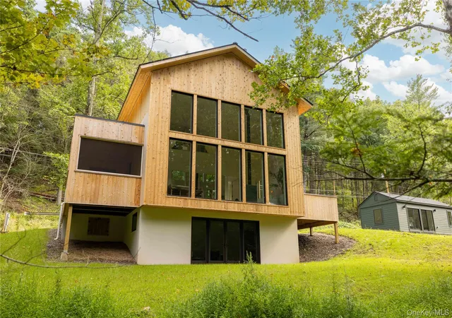 Photo 1 of Single family home for sale at 332 Mohonk Rd, Marbletown, NY 12440 | MLS# 989265 | Listing updated on 2026-10-04