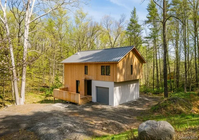 4th image of 332 Mohonk Rd, Marbletown, NY 12440 | MLS# 989265