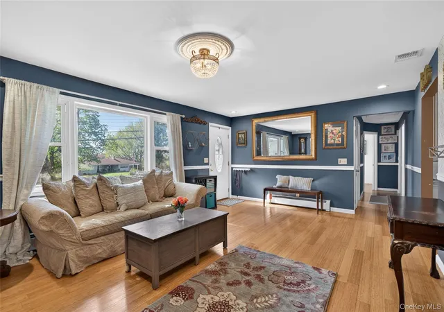 Photo 3 of Single family home for sale at 27 High Hl Ave, Warwick (town), NY 10990 | MLS# 989269 | Listing updated on 2026-09-16
