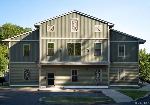 1st image of 128 Vineyard Ave #102, Lloyd, NY 12528 | MLS# 989285