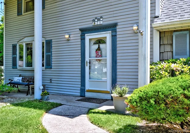 2nd image of 21 Aspen St, Port Jefferson Station, NY 11776 | MLS# 989293