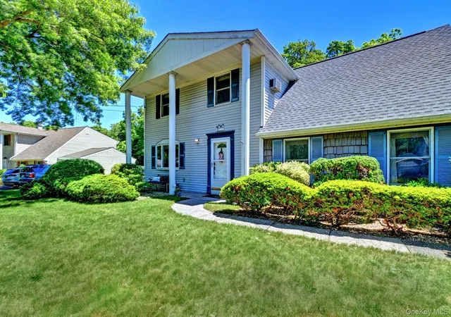3rd image of 21 Aspen St, Port Jefferson Station, NY 11776 | MLS# 989293
