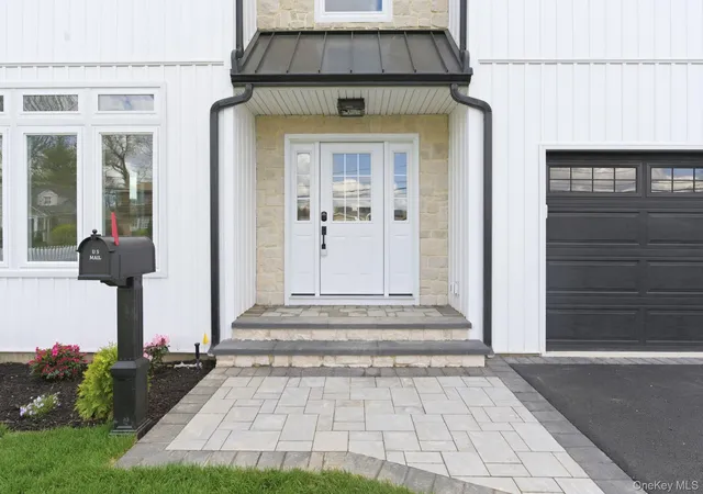 2nd image of 3690 Lufberry Ave, Hempstead, NY 11793 | MLS# 989296