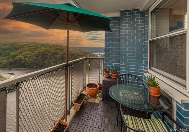 5th image of 2400 Johnson Ave #12F, Bronx, NY 10463 | MLS# 989333