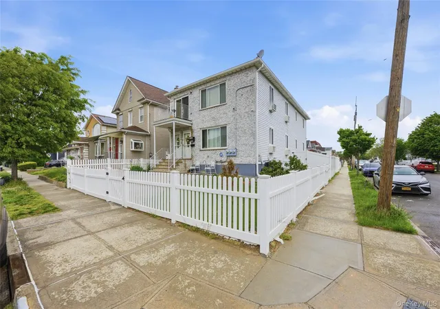3rd image of 220-19 146Th Ave, Springfield Gardens, NY 11413 | MLS# 989349