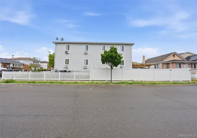 5th image of 220-19 146Th Ave, Springfield Gardens, NY 11413 | MLS# 989349