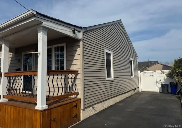 Photo 2 of Single family home for sale at 75 S Bay Dr, Babylon, NY 11702 | MLS# 989376 | Listing updated on 2026-09-27