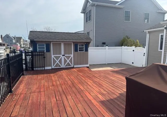 3rd image of 75 S Bay Dr, Babylon, NY 11702 | MLS# 989376