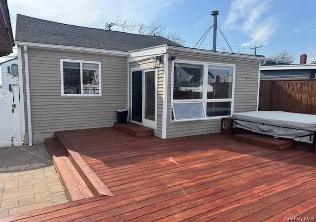 4th image of 75 S Bay Dr, Babylon, NY 11702 | MLS# 989376