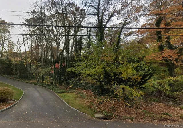 Photo 1 of Land for sale at 601 Caledonia Rd, Huntington, NY 11746 | MLS# 989379 | Listing updated on 2026-09-17