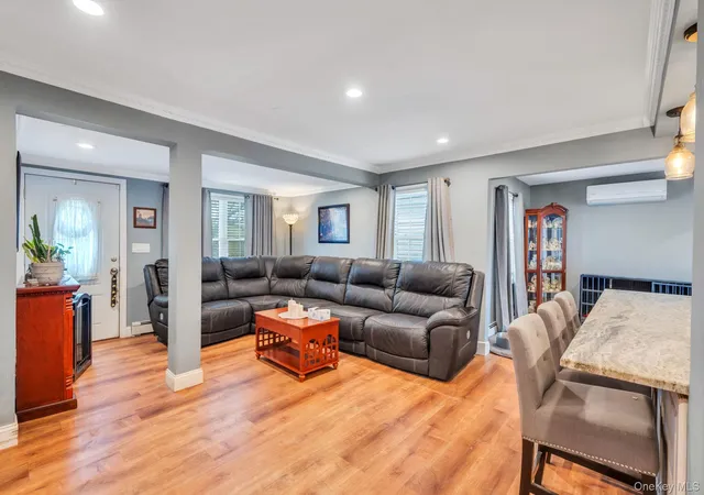 Photo 3 of Sale Pending at 76 Huntington Dr, Brookhaven, NY 11951 | MLS# 989453 | Listing updated on 2026-05-20