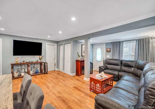 Photo 4 of Sale Pending at 76 Huntington Dr, Brookhaven, NY 11951 | MLS# 989453 | Listing updated on 2026-05-20