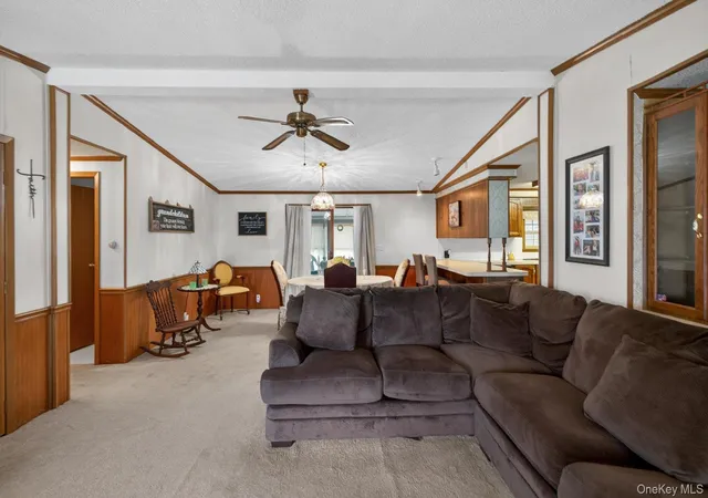 5th image of 638 Fresh Pond Ave, Riverhead, NY 11933