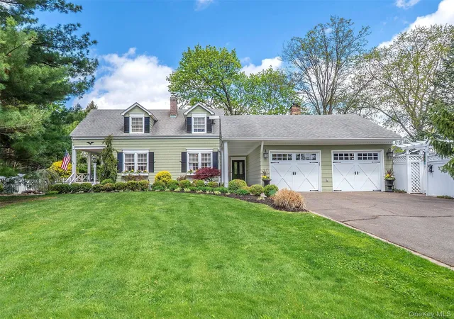 1st image of 3 Duke Pl, Glen Cove, NY 11542 | MLS# 989477