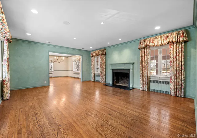 4th image of 2 Hickory Hill, Roslyn, NY 11576 | MLS# 989479