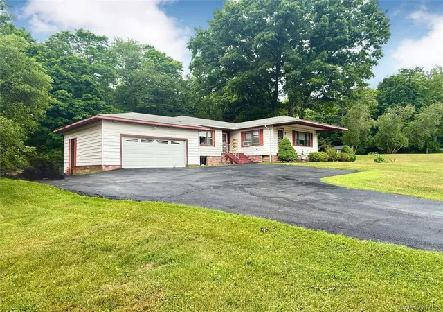 Homes for sale in Union Vale, NY | 646 Oak Summit Rd, Union Vale, NY 12545 | MLS# 989487