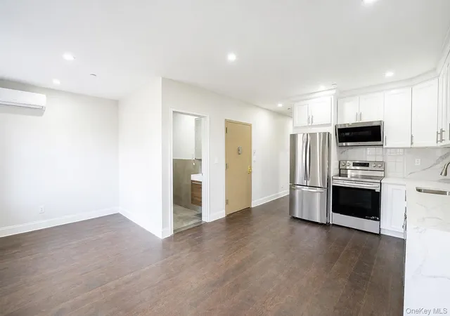 Photo 4 of House for sale at 150-26 12th Road, Whitestone, NY 11357 | MLS# 989504 | Listing updated on 2026-04-23