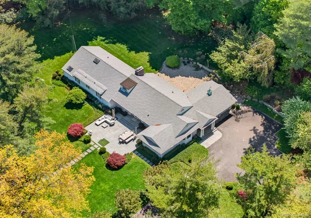 Homes for sale in Oyster Bay, NY | 14 Ormond Park Rd, Oyster Bay, NY 11545 | MLS# 989507