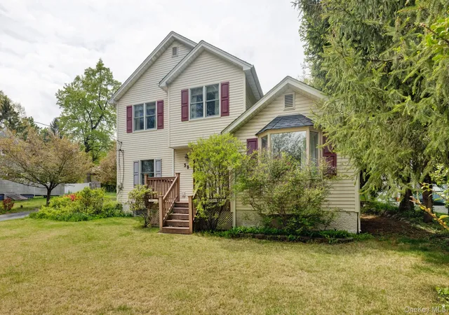 Homes for sale in Clarkstown, NY | 39 Lindbergh Ln, Clarkstown, NY 10956 | MLS# 989521