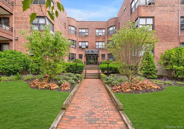 1st image of 58 Grace Ave #1G, North Hempstead, NY 11021 | MLS# 989562