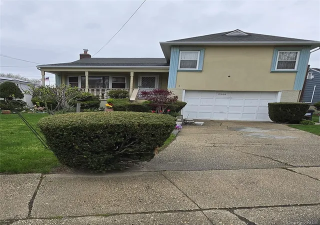 Photo 1 of Sale Pending at 2544 Bayswater Ave, New York, NY 11691 | MLS# 989563 | Listing updated on 2026-05-18