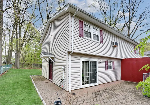 Photo 3 of Single family home for sale at 31 Lillian St, Haverstraw, NY 10970 | MLS# 989566 | Listing updated on 2026-07-17