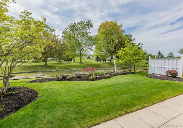 Photo 3 of Single family home for sale at 6 Julia Cir #6, Brookhaven, NY 11953 | MLS# 989571 | Listing updated on 2026-09-05