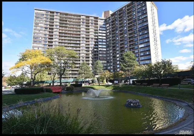 34th image of 2 Bay Club Dr #1M, Bayside, NY 11360 | MLS# 989614