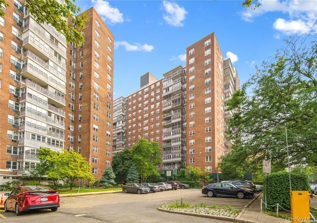 1st image of 138 10 Franklin Ave #5E, Flushing, NY 11355 | MLS# 989643