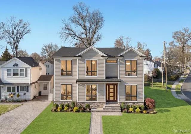 Photo 3 of Sale Pending at 2 Poppy Ln, Hempstead, NY 11756 | MLS# 989659 | Listing updated on 2026-08-18
