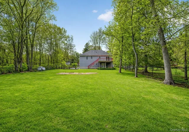 Homes for sale in Yorktown, NY | 872 Taconic Woods Rd, Yorktown, NY 10598 | MLS# 989669