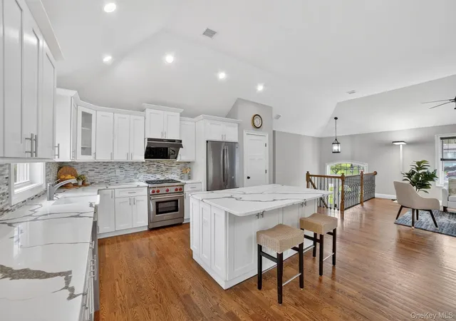 Homes for sale in Yorktown, NY | 872 Taconic Woods Rd, Yorktown, NY 10598 | MLS# 989669