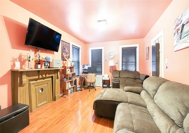 3rd image of 171 Washington St, Mount Vernon, NY 10550 | MLS# 989711